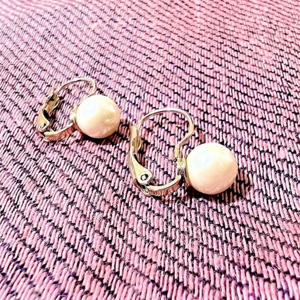 Antique Authentic Cultured Pearl Earrings-Plated Gold-Lever-back Closure Style